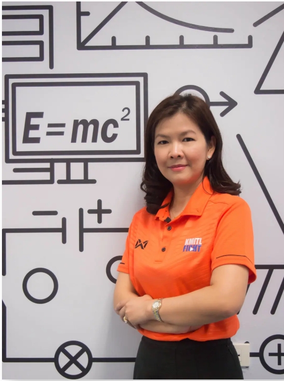 รศ.ดร.อาภาภรณ์ สกุลการะเวก